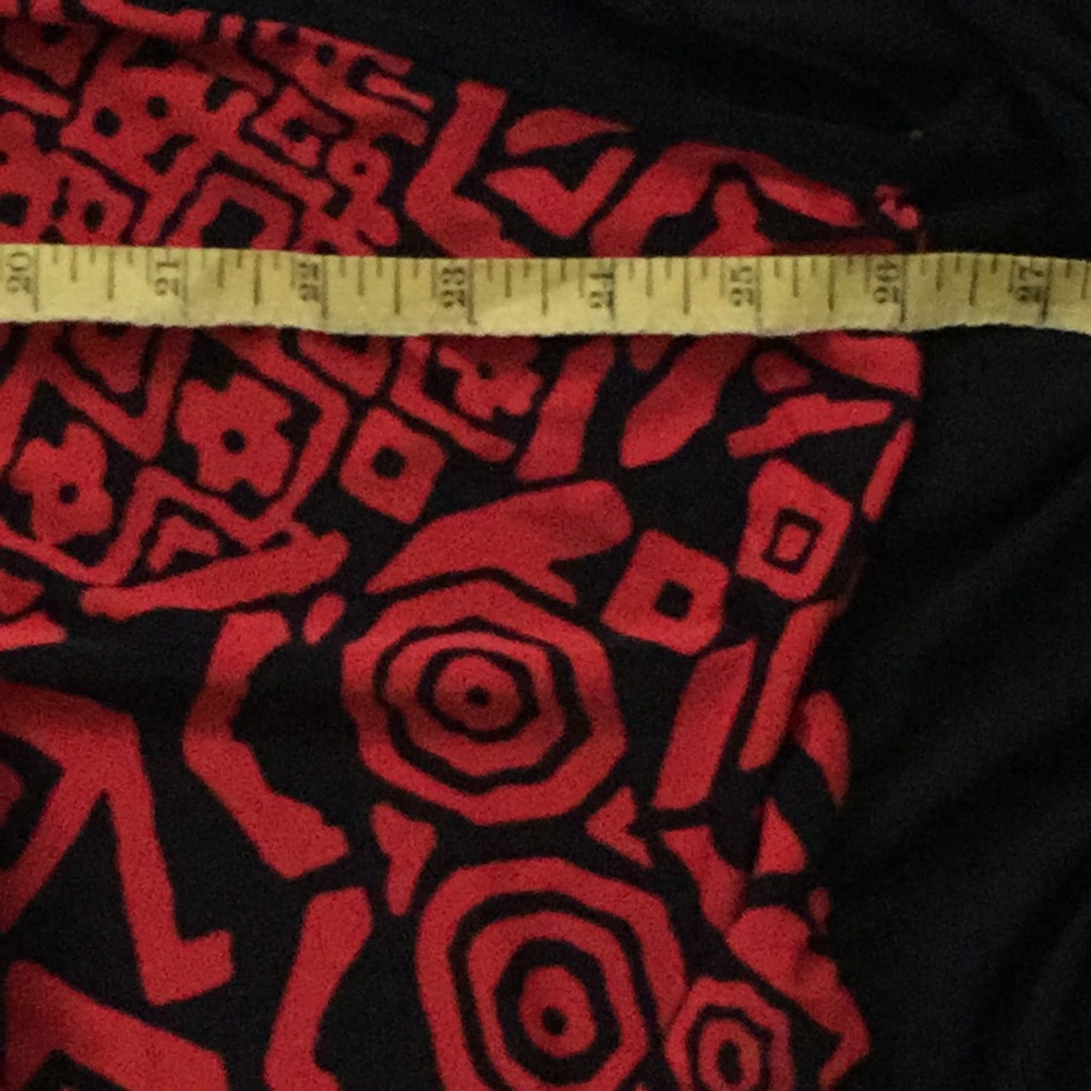 Tribal Print Faux 2 Piece Top Plus Size 3X Black - Picture 7 of 8